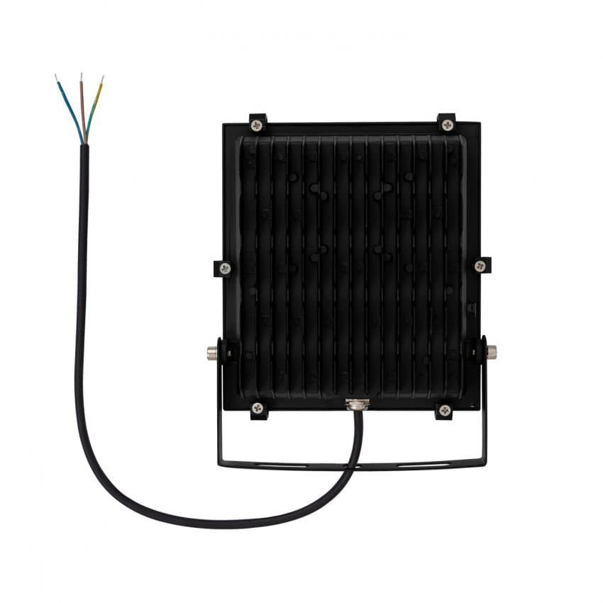 con solo un consumo de 30w tendremos cubiertas las necesidades de plantas