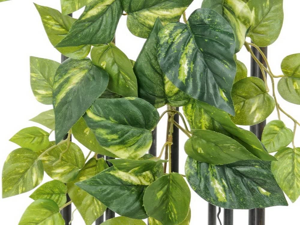 Esta selección de planta artificial se caracteriza por ser una liana